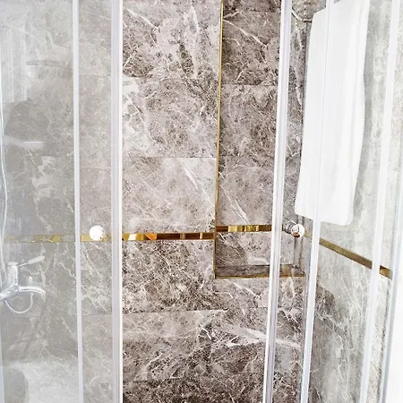 Myy Boutique מלון 4*