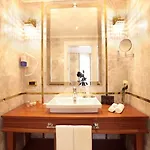 Myy Boutique 4*