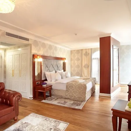 Velora Grand 4*